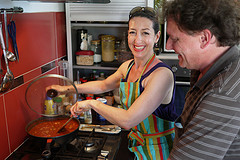 Fabienne und Stefan beim Kochen